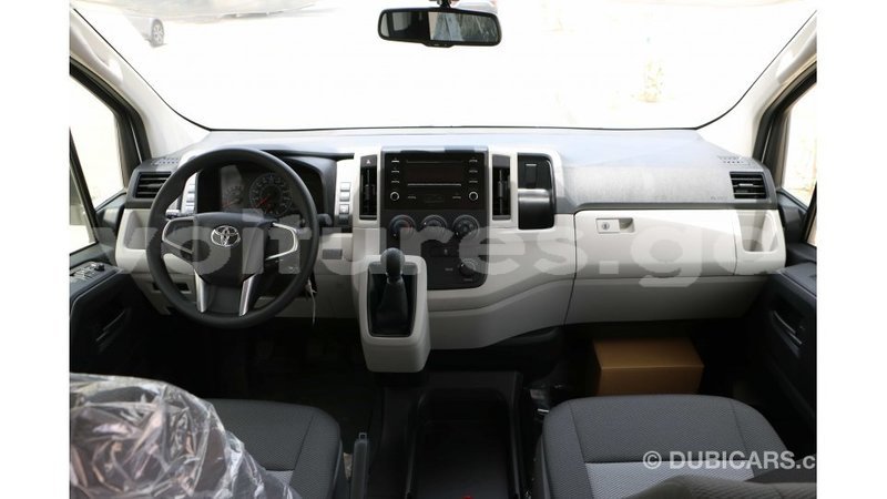 Big with watermark toyota hiace estuaire import dubai 5753