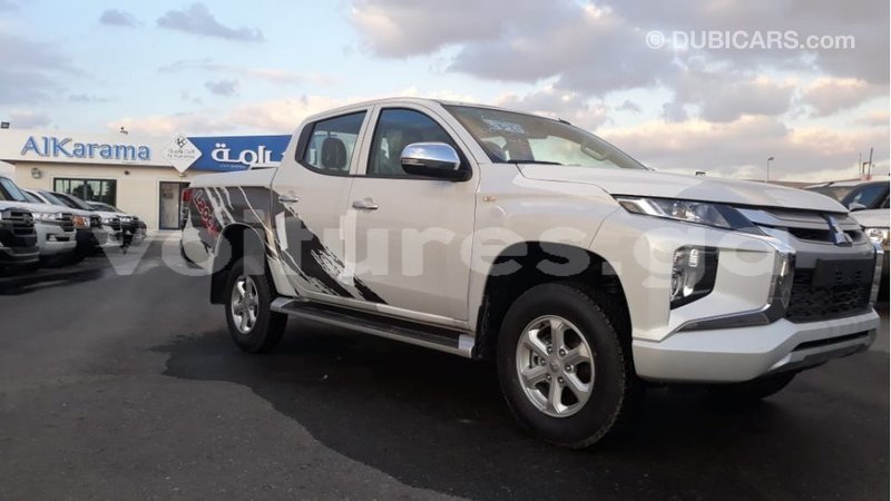 Big with watermark mitsubishi l200 estuaire import dubai 5755