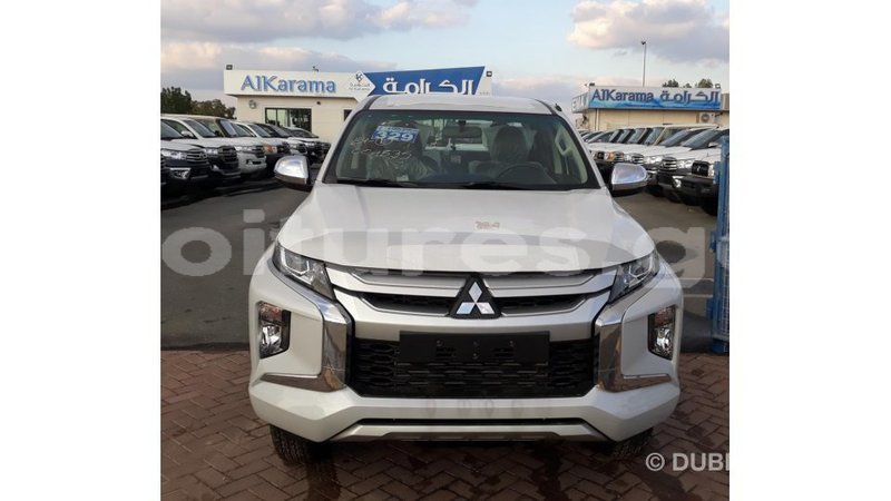 Big with watermark mitsubishi l200 estuaire import dubai 5755