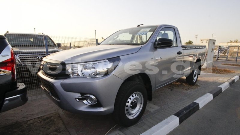 Big with watermark toyota hilux estuaire import dubai 5756