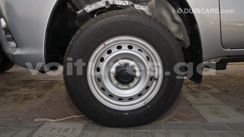 Big with watermark toyota hilux estuaire import dubai 5756