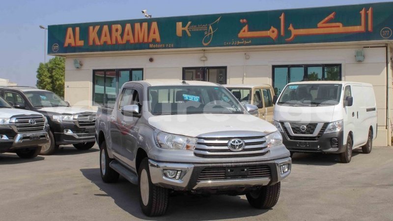 Big with watermark toyota hilux estuaire import dubai 5757