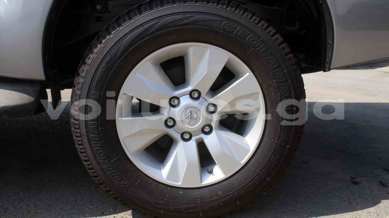 Big with watermark toyota hilux estuaire import dubai 5757