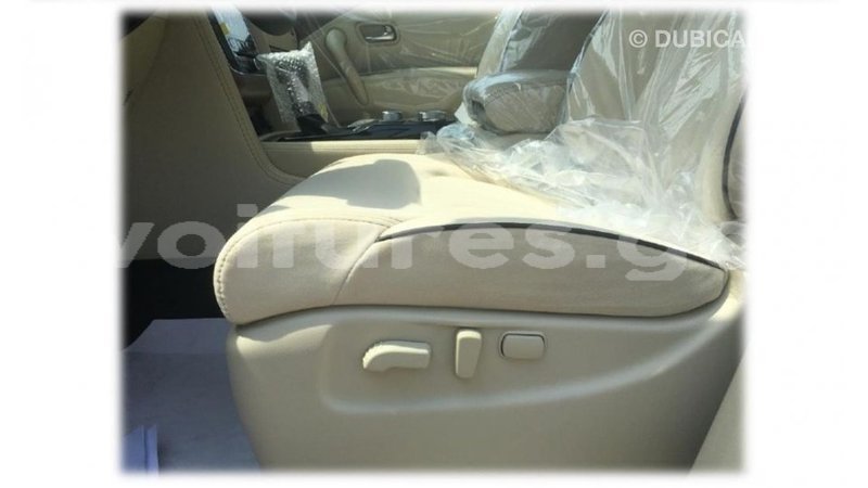 Big with watermark nissan patrol estuaire import dubai 5763