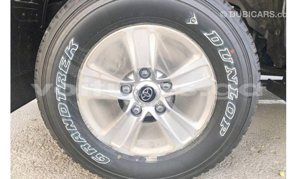 Acheter Import Voiture Toyota Land Cruiser Noir à Import - Dubai, Estuaire Acheter Import Voiture Toyota Land Cruiser Noir à Import - Dubai, Estuaire