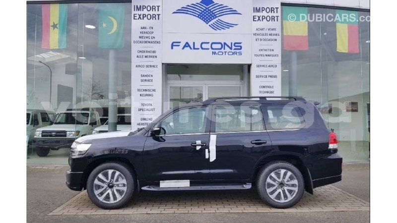 Big with watermark toyota land cruiser estuaire import dubai 5767