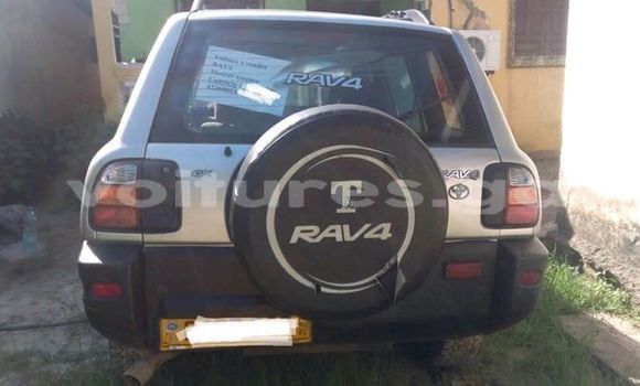 Acheter Occasion Voiture Toyota RAV4 Gris à Libreville, Estuaire Acheter Occasion Voiture Toyota RAV4 Gris à Libreville, Estuaire