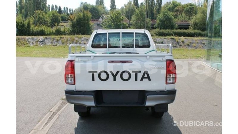 Big with watermark toyota hilux estuary import dubai 5777