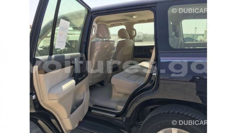 Big with watermark toyota land cruiser estuaire import dubai 5778