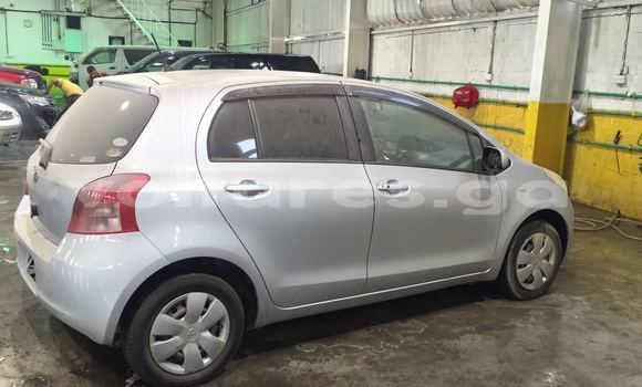 Sayi Na hannu Toyota Yaris Azurfa Mota in Libreville a estuary Sayi Na hannu Toyota Yaris Azurfa Mota in Libreville a estuary