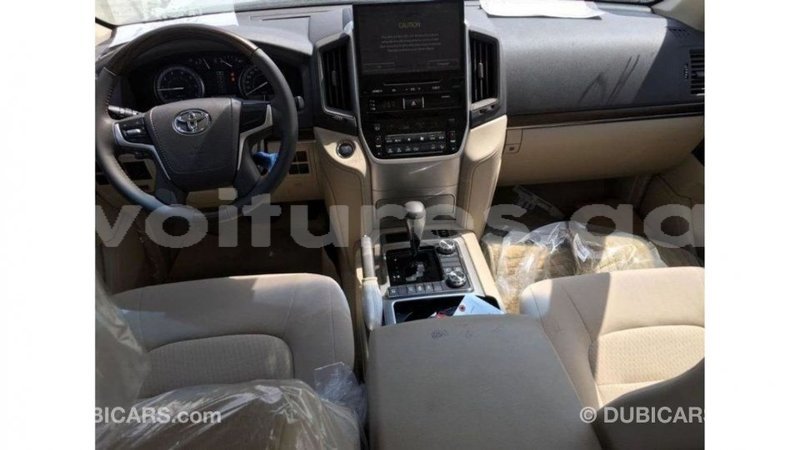 Big with watermark toyota land cruiser estuaire import dubai 5778