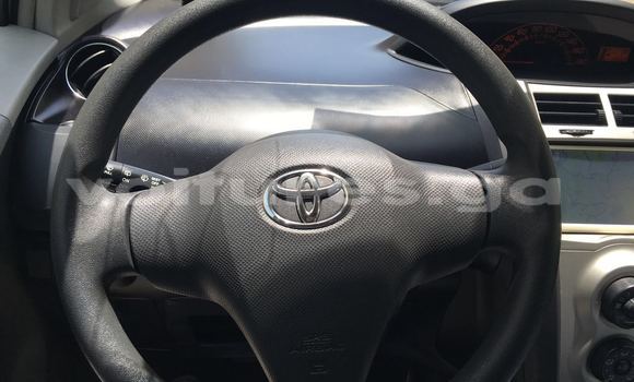 Sayi Na hannu Toyota Yaris Azurfa Mota in Libreville a estuary Sayi Na hannu Toyota Yaris Azurfa Mota in Libreville a estuary