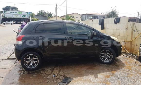 Sayi Na hannu Toyota Yaris Black Mota in Libreville a estuary Sayi Na hannu Toyota Yaris Black Mota in Libreville a estuary