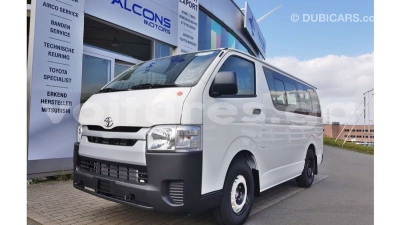 Big with watermark toyota hiace estuaire import dubai 5782