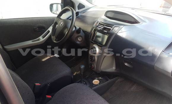 Sayi Na hannu Toyota Yaris Black Mota in Libreville a estuary Sayi Na hannu Toyota Yaris Black Mota in Libreville a estuary