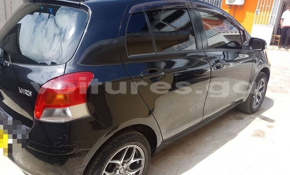Sayi Na hannu Toyota Yaris Black Mota in Libreville a estuary Sayi Na hannu Toyota Yaris Black Mota in Libreville a estuary