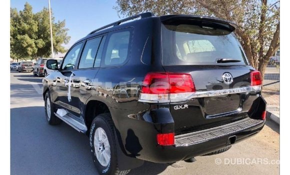 Acheter Import Voiture Toyota Land Cruiser Noir à Import - Dubai, Estuaire Acheter Import Voiture Toyota Land Cruiser Noir à Import - Dubai, Estuaire