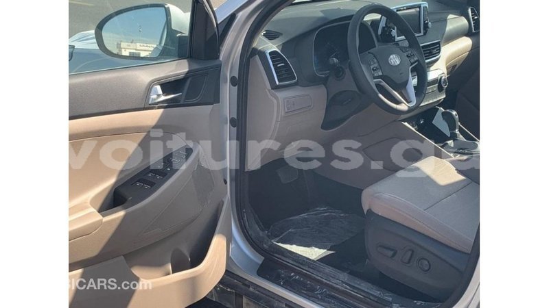 Big with watermark hyundai tucson estuaire import dubai 5784