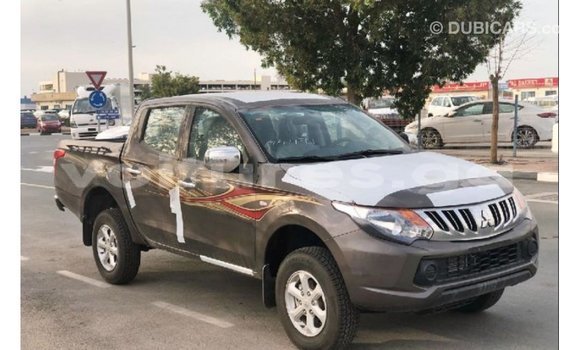 Acheter Import Voiture Mitsubishi L200 Marron à Import - Dubai, Estuaire Acheter Import Voiture Mitsubishi L200 Marron à Import - Dubai, Estuaire