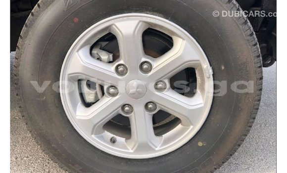 Acheter Import Voiture Mitsubishi L200 Marron à Import - Dubai, Estuaire Acheter Import Voiture Mitsubishi L200 Marron à Import - Dubai, Estuaire