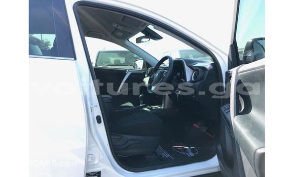 Sayi Imported Toyota HiAce White Babbar mota in Import - Dubai a estuary Sayi Imported Toyota HiAce White Babbar mota in Import - Dubai a estuary