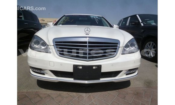 Buy Import Mercedes-Benz 190 White Car in Import - Dubai in Estuary Buy Import Mercedes-Benz 190 White Car in Import - Dubai in Estuary