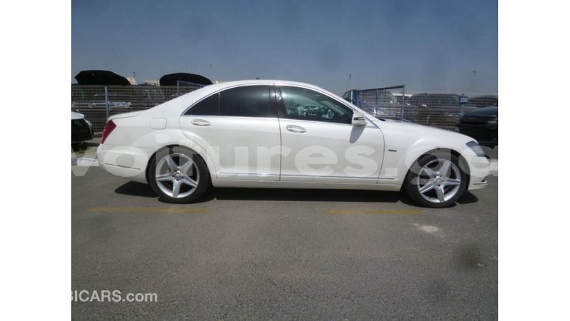 Big with watermark mercedes benz 190 estuary import dubai 5792