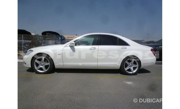 Buy Import Mercedes-Benz 190 White Car in Import - Dubai in Estuary Buy Import Mercedes-Benz 190 White Car in Import - Dubai in Estuary