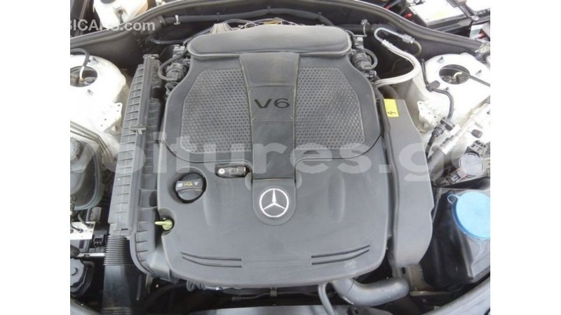 Big with watermark mercedes benz 190 estuaire import dubai 5792