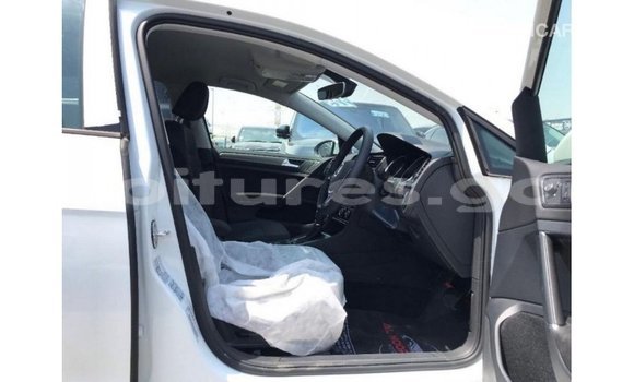 Acheter Import Voiture Volkswagen Golf Blanc à Import - Dubai, Estuaire Acheter Import Voiture Volkswagen Golf Blanc à Import - Dubai, Estuaire