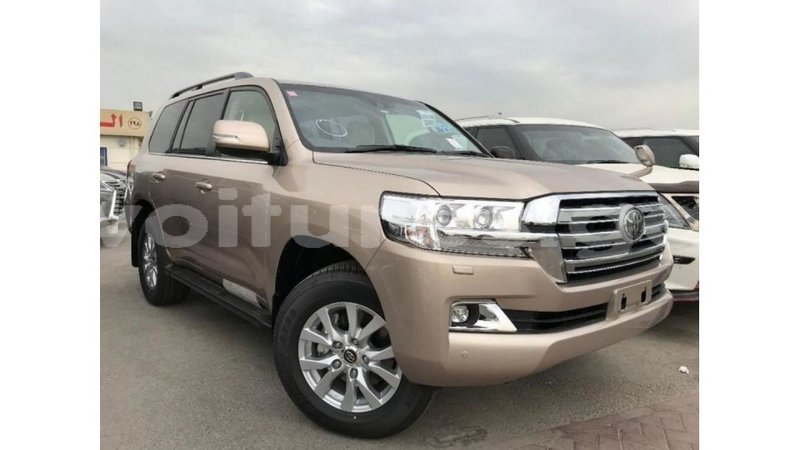 Big with watermark toyota land cruiser estuary import dubai 5794