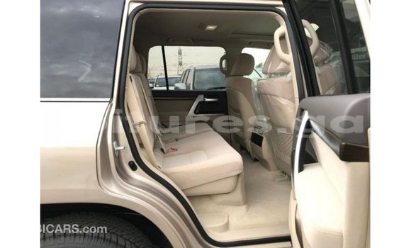Sayi Imported Toyota Land Cruiser Sauran Mota in Import - Dubai a estuary Sayi Imported Toyota Land Cruiser Sauran Mota in Import - Dubai a estuary