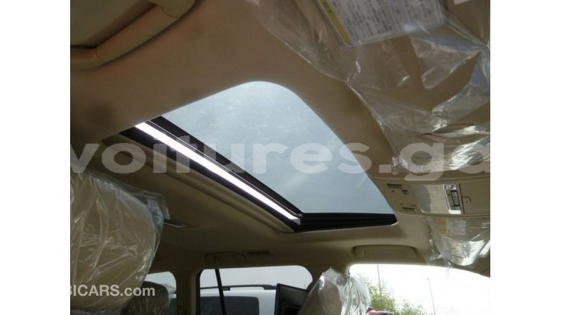 Big with watermark toyota land cruiser estuaire import dubai 5796