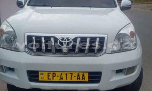 Acheter Occasion Voiture Toyota Land Cruiser Prado Blanc à Libreville, Estuaire Acheter Occasion Voiture Toyota Land Cruiser Prado Blanc à Libreville, Estuaire