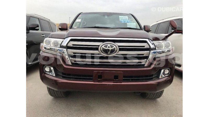 Big with watermark toyota land cruiser estuary import dubai 5799