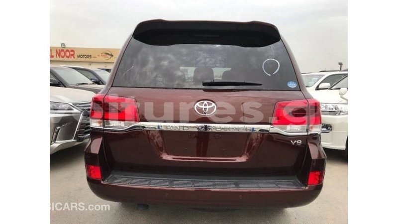 Big with watermark toyota land cruiser estuaire import dubai 5799