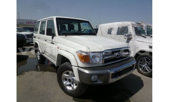 Buy Import Toyota Land Cruiser White Car in Import - Dubai in Estuary Buy Import Toyota Land Cruiser White Car in Import - Dubai in Estuary