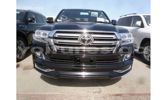 Acheter Import Voiture Toyota Land Cruiser Noir à Import - Dubai, Estuaire Acheter Import Voiture Toyota Land Cruiser Noir à Import - Dubai, Estuaire