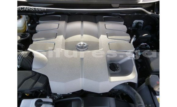 Acheter Import Voiture Toyota Land Cruiser Noir à Import - Dubai, Estuaire Acheter Import Voiture Toyota Land Cruiser Noir à Import - Dubai, Estuaire