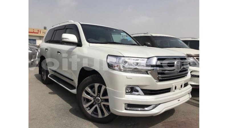 Big with watermark toyota land cruiser estuaire import dubai 5802
