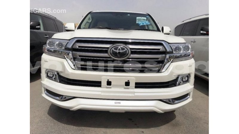 Big with watermark toyota land cruiser estuaire import dubai 5802