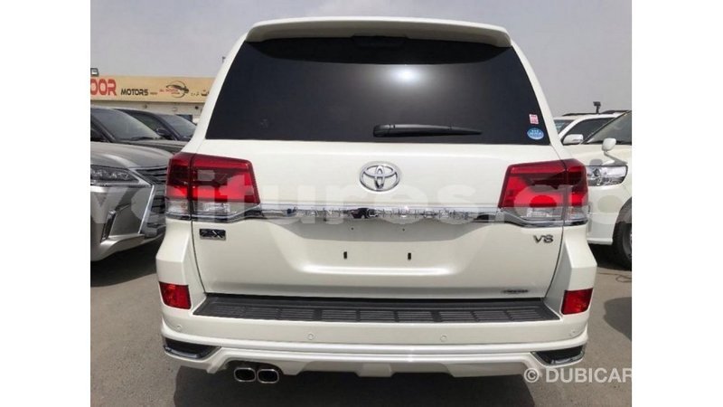 Big with watermark toyota land cruiser estuaire import dubai 5802