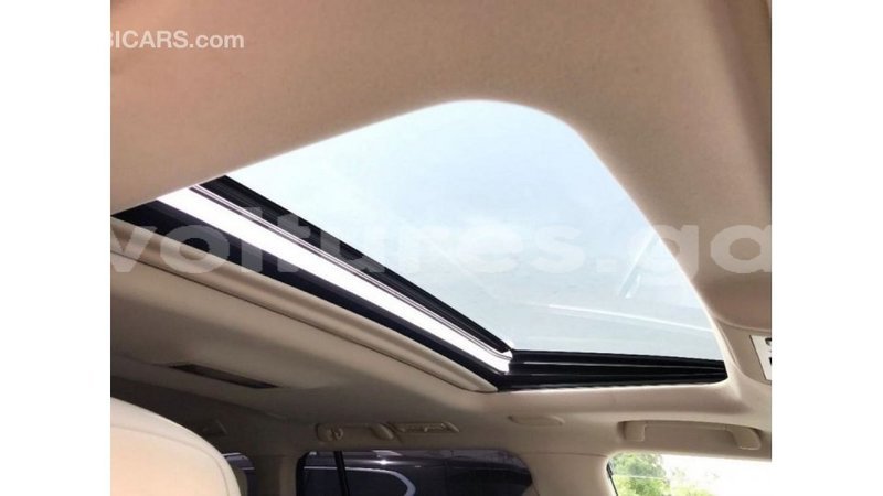 Big with watermark toyota land cruiser estuaire import dubai 5802