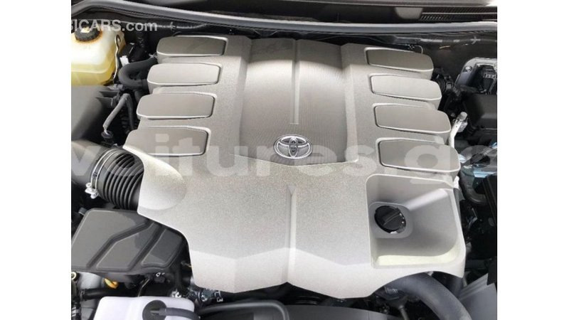 Big with watermark toyota land cruiser estuary import dubai 5802