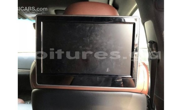 Sayi Imported Toyota Land Cruiser White Mota in Import - Dubai a estuary Sayi Imported Toyota Land Cruiser White Mota in Import - Dubai a estuary