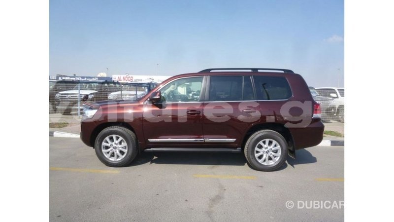 Big with watermark toyota land cruiser estuaire import dubai 5804