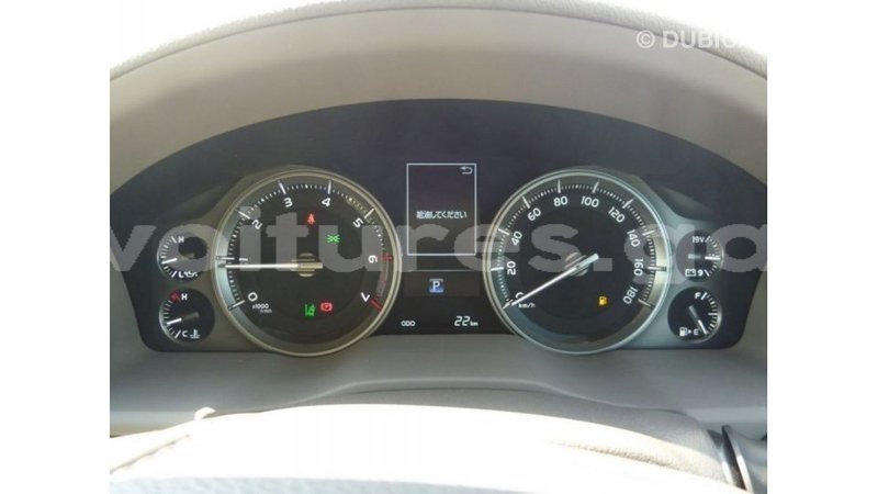 Big with watermark toyota land cruiser estuaire import dubai 5804