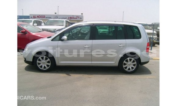 Buy Import Volkswagen Touran Other Car in Import - Dubai in Estuary Buy Import Volkswagen Touran Other Car in Import - Dubai in Estuary