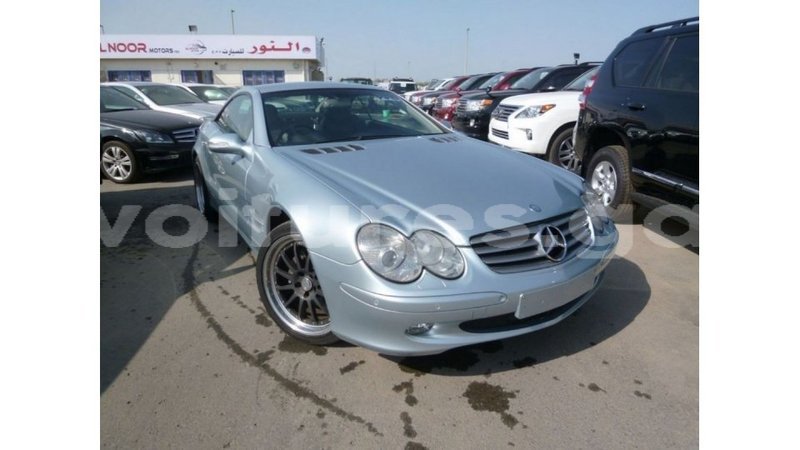 Big with watermark mercedes benz 190 estuaire import dubai 5806