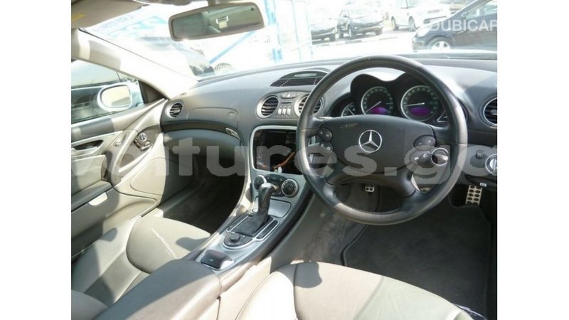 Big with watermark mercedes benz 190 estuaire import dubai 5806